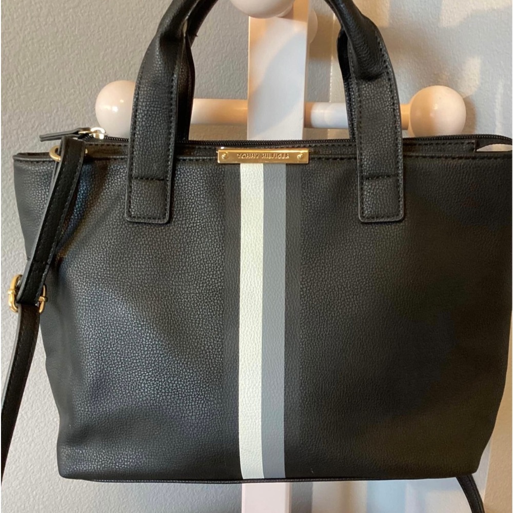 Tommy Hilfiger Back and White crossbody purse, Tote .